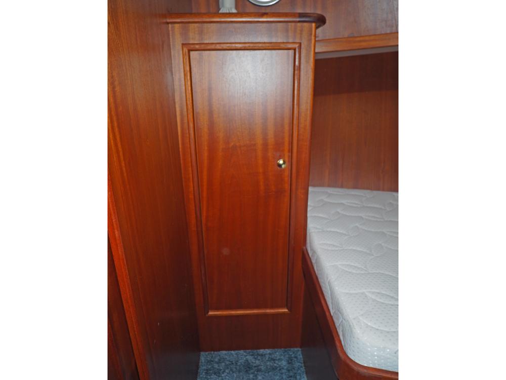 Cabin en avant, H&eacute;bergements